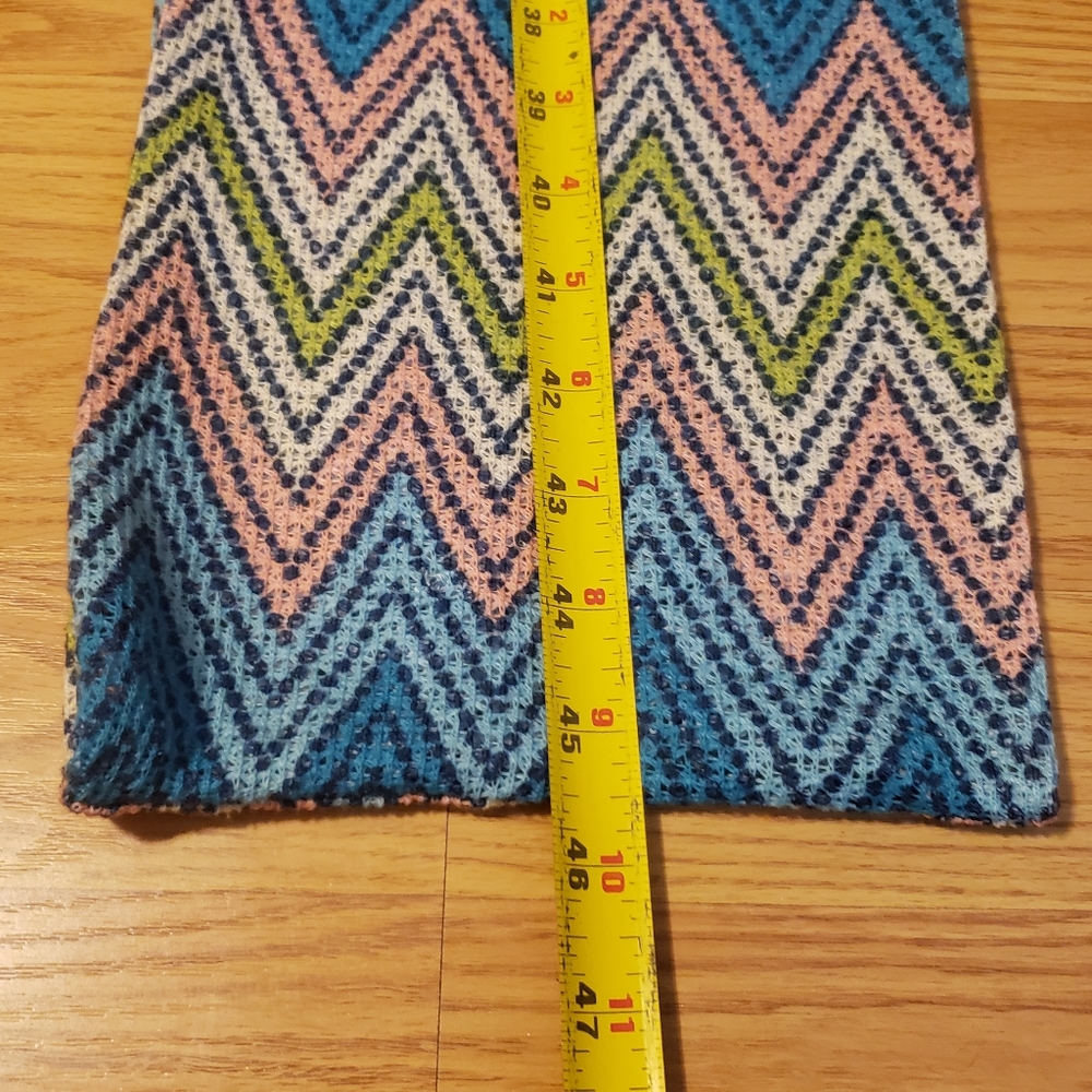 Infinity Scarf Multicolor Chevron Pattern - Picture 11 of 12